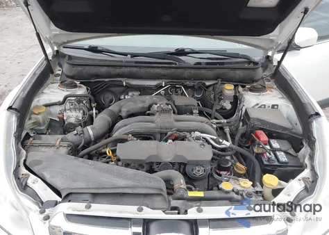 2013 Subaru Outback 2.5I Premium z USA, uszkodzony, nr VIN 4S4BRCCC0D3211320